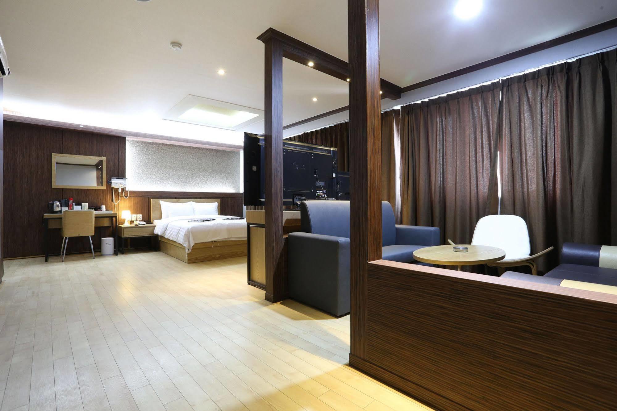 Y Ocean Hotel Yeosu Eksteriør bilde